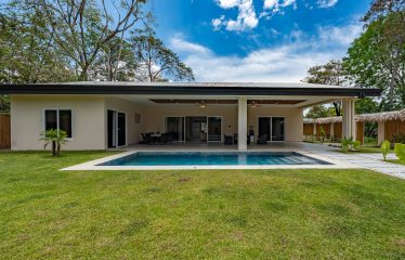 LUXURY PROPERTY WITH THREE BEDROOMS NEAR TO THE TOWN, IN BAHIA BALLENA – 0.15 ACRES