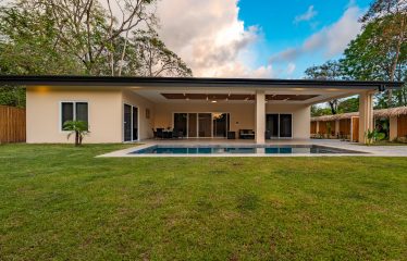 LUXURY PROPERTY WITH THREE BEDROOMS NEAR TO THE TOWN, IN BAHIA BALLENA – 0.15 ACRES