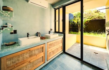 CASA JAVA PROPERTY WITH EIGHT BEDROOM WITH OCEAN VIEWS, IN MANUEL ANTONIO – 0.20 ACRES