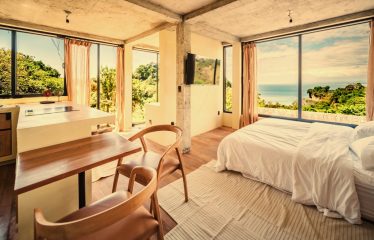 CASA JAVA PROPERTY WITH EIGHT BEDROOM WITH OCEAN VIEWS, IN MANUEL ANTONIO – 0.20 ACRES