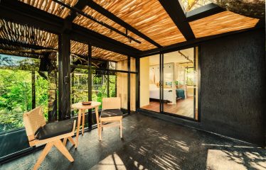 CASA JAVA PROPERTY WITH EIGHT BEDROOM WITH OCEAN VIEWS, IN MANUEL ANTONIO – 0.20 ACRES