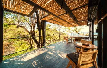 CASA JAVA PROPERTY WITH EIGHT BEDROOM WITH OCEAN VIEWS, IN MANUEL ANTONIO – 0.20 ACRES