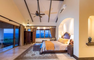 PROPERTY WITH TWELVE BEDROOMS IN A GATED COMMUNITY IN QUEPOS – 1.51 ACRES