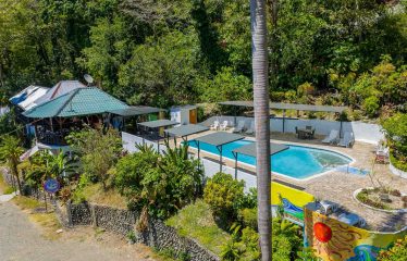 COMMERCIAL PROPERTY WITH OCEAN VIEWS IN QUEPOS – 8.64 ACRES