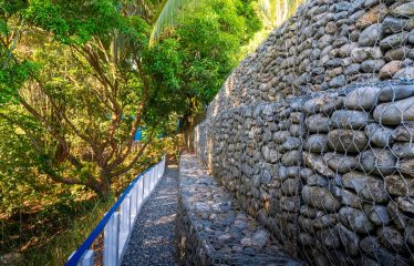 CASA VISTA HARMONIA PROPERTY WITH TWO BEDROOMS AND OCEAN VIEWS FRONT, IN PLAYA HERMOSA – 1.23 ACRES