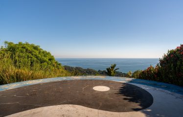CASA VISTA HARMONIA PROPERTY WITH TWO BEDROOMS AND OCEAN VIEWS FRONT, IN PLAYA HERMOSA – 1.23 ACRES