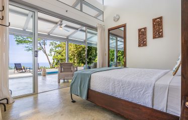 LUXURY PROPERTY WITH TWO BEDROOMS AND OCEAN VIEWS, IN UVITA – 3.64 ACRES