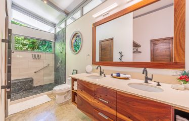 LUXURY PROPERTY WITH TWO BEDROOMS AND OCEAN VIEWS, IN UVITA – 3.64 ACRES