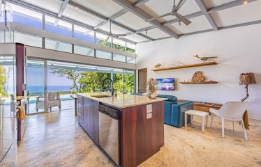 LUXURY PROPERTY WITH TWO BEDROOMS AND OCEAN VIEWS, IN UVITA – 3.64 ACRES