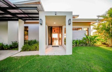 PROPERTY WITH SIX BEDROOMS AND GUEST HOUSE, IN OJOCHAL – 2.96 ACRES