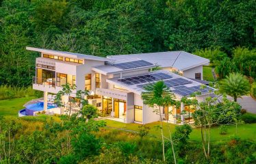 PROPERTY WITH SIX BEDROOMS AND GUEST HOUSE, IN OJOCHAL – 2.96 ACRES