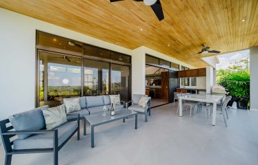 PROPERTY WITH SIX BEDROOMS AND GUEST HOUSE, IN OJOCHAL – 2.96 ACRES