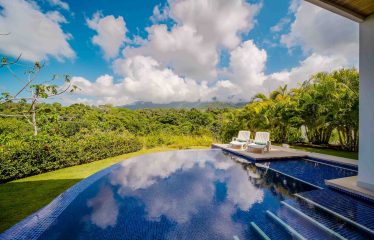 PROPERTY WITH SIX BEDROOMS AND GUEST HOUSE, IN OJOCHAL – 2.96 ACRES