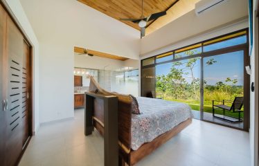 PROPERTY WITH SIX BEDROOMS AND GUEST HOUSE, IN OJOCHAL – 2.96 ACRES