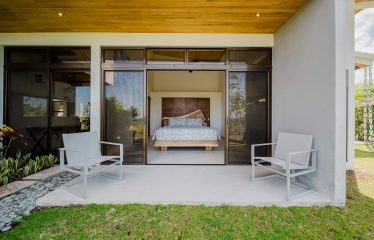 PROPERTY WITH SIX BEDROOMS AND GUEST HOUSE, IN OJOCHAL – 2.96 ACRES