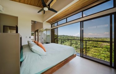 PROPERTY WITH SIX BEDROOMS AND GUEST HOUSE, IN OJOCHAL – 2.96 ACRES