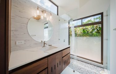 PROPERTY WITH SIX BEDROOMS AND GUEST HOUSE, IN OJOCHAL – 2.96 ACRES