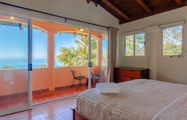 PROPERTY WITH THREE BEDROOMS AND OCEAN FRONT VIEWS, IN PUERTO NUEVO – 5.8 ACRES