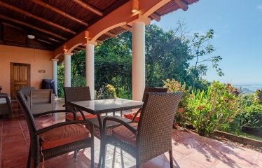 PROPERTY WITH THREE BEDROOMS AND OCEAN FRONT VIEWS, IN PUERTO NUEVO – 5.8 ACRES