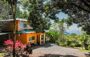PROPERTY WITH THREE BEDROOMS AND OCEAN FRONT VIEWS, IN PUERTO NUEVO – 5.8 ACRES