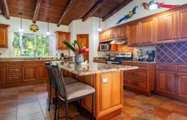 PROPERTY WITH THREE BEDROOMS AND OCEAN FRONT VIEWS, IN PUERTO NUEVO – 5.8 ACRES