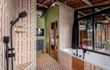 CASA JAVA PROPERTY WITH EIGHT BEDROOM WITH OCEAN VIEWS, IN MANUEL ANTONIO – 0.20 ACRES