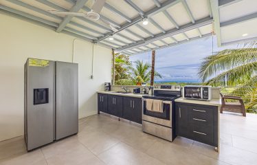 LUXURY PROPERTY WITH SIX BEDROOMS, NEAR TO THE TOWN – 1.23 ACRES