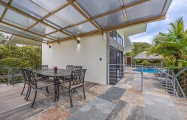 LUXURY PROPERTY WITH SIX BEDROOMS, NEAR TO THE TOWN – 1.23 ACRES