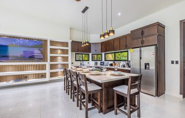 LUXURY PROPERTY WITH SIX BEDROOMS, NEAR TO THE TOWN – 1.23 ACRES