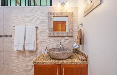 LUXURY PROPERTY WITH FIVE BEDROOMS, IN PLAYA HERMOSA – 2.07 ACRES