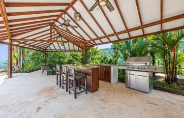 LUXURY PROPERTY WITH FIVE BEDROOMS, IN PLAYA HERMOSA – 2.07 ACRES