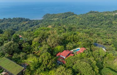 LUXURY PROPERTY WITH FIVE BEDROOMS, IN PLAYA HERMOSA – 2.07 ACRES