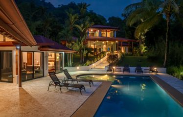 LUXURY PROPERTY WITH FIVE BEDROOMS, IN PLAYA HERMOSA – 2.07 ACRES