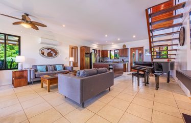 LUXURY PROPERTY WITH FIVE BEDROOMS, IN PLAYA HERMOSA – 2.07 ACRES