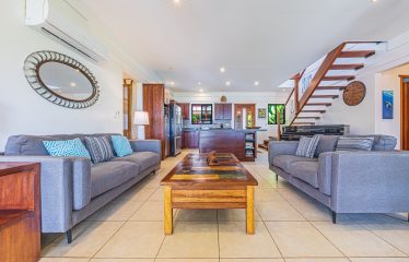 LUXURY PROPERTY WITH FIVE BEDROOMS, IN PLAYA HERMOSA – 2.07 ACRES