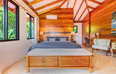 LUXURY PROPERTY WITH FIVE BEDROOMS, IN PLAYA HERMOSA – 2.07 ACRES