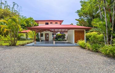 LUXURY PROPERTY WITH FIVE BEDROOMS, IN PLAYA HERMOSA – 2.07 ACRES