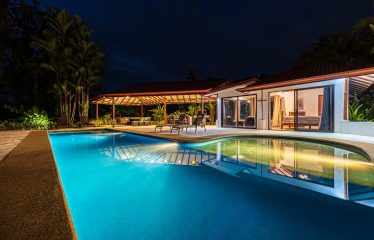 LUXURY PROPERTY WITH FIVE BEDROOMS, IN PLAYA HERMOSA – 2.07 ACRES