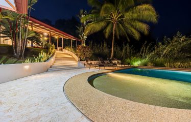 LUXURY PROPERTY WITH FIVE BEDROOMS, IN PLAYA HERMOSA – 2.07 ACRES