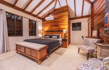 LUXURY PROPERTY WITH FIVE BEDROOMS, IN PLAYA HERMOSA – 2.07 ACRES