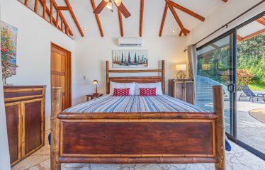 LUXURY PROPERTY WITH FIVE BEDROOMS, IN PLAYA HERMOSA – 2.07 ACRES