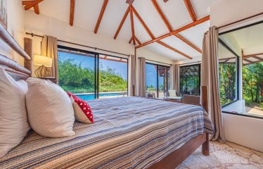 LUXURY PROPERTY WITH FIVE BEDROOMS, IN PLAYA HERMOSA – 2.07 ACRES