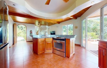 PROPERTY WITH FOUR BEDROOMS WITH OCEAN VIEWS, IN OJOCHAL – 0.54 ACRES