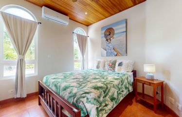 PROPERTY WITH FOUR BEDROOMS WITH OCEAN VIEWS, IN OJOCHAL – 0.54 ACRES