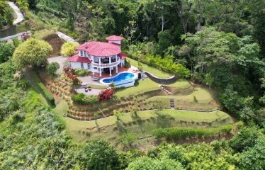 PROPERTY WITH FOUR BEDROOMS WITH OCEAN VIEWS, IN OJOCHAL – 0.54 ACRES