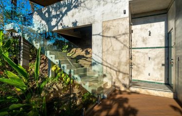 CASA MOON LUXURY PROPERTY WITH FOUR BEDROOMS AND AMAZING SUNSET VIEWS, IN QUEPOS – 0.61 ACRES