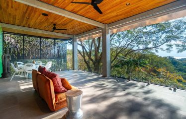 CASA MOON LUXURY PROPERTY WITH FOUR BEDROOMS AND AMAZING SUNSET VIEWS, IN QUEPOS – 0.61 ACRES