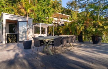 CASA MOON LUXURY PROPERTY WITH FOUR BEDROOMS AND AMAZING SUNSET VIEWS, IN QUEPOS – 0.61 ACRES