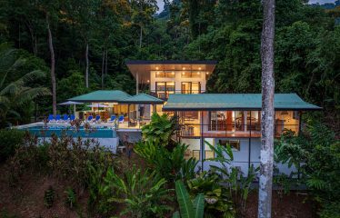 LUXURY PROPERTY WITH FOUR BEDROOMS AND SUNSET VIEWS, IN PORTALON – 3.95 ACRES