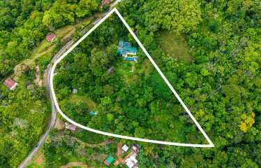 MOUNTAIN PROPERTY WITH TWO BEDROOMS AND SOLAR POWERED, IN TINAMASTES – 5.4 ACRES